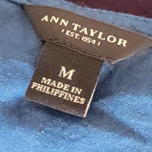 Ann Taylor Blue Top - Picture 3 of 3